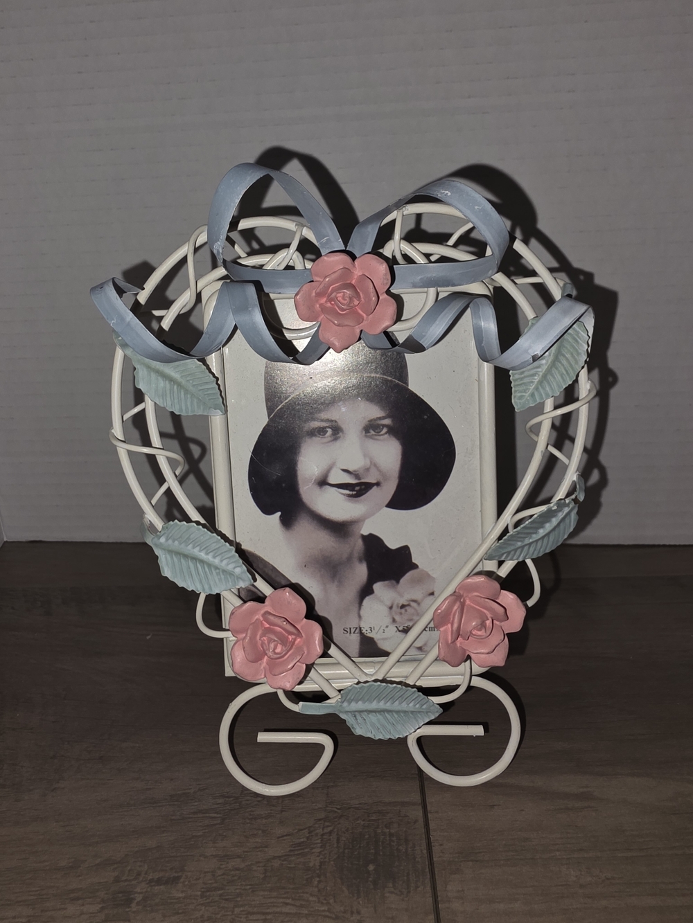 Vintage Metal Heart Shaped Photo Frame 3.5 X 5 Embellished With Pink Rose/Ribbon